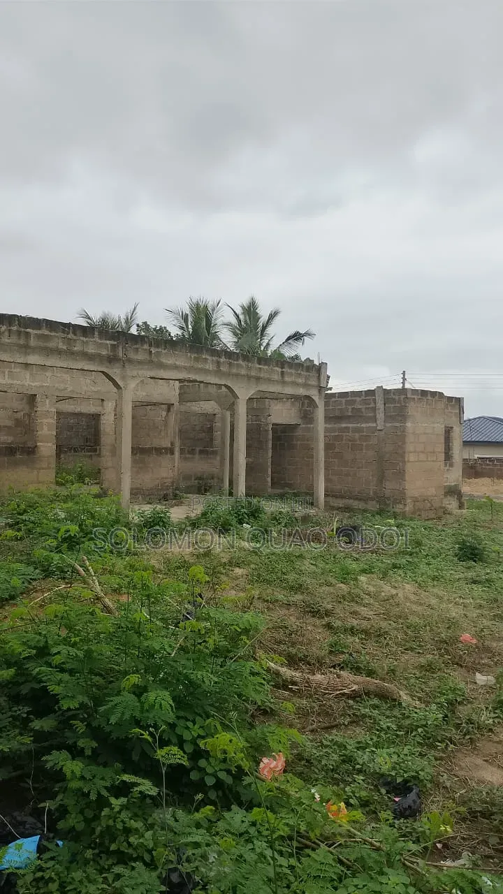 5bdrm House in Squado Ventures, Anyaa for sale