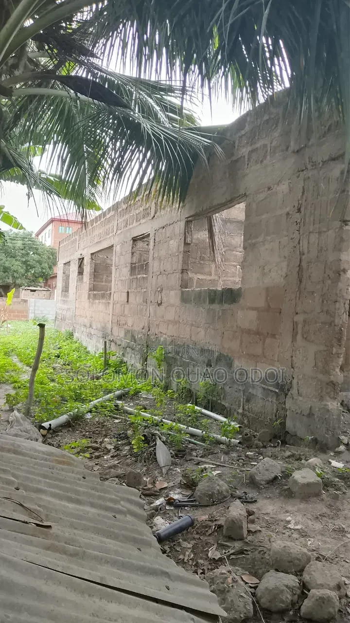 5bdrm House in Squado Ventures, Anyaa for sale
