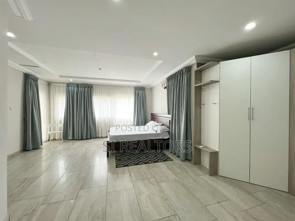 Furnished 4bdrm Townhouse / Terrace in Villa 1, Tseaddo for rent
