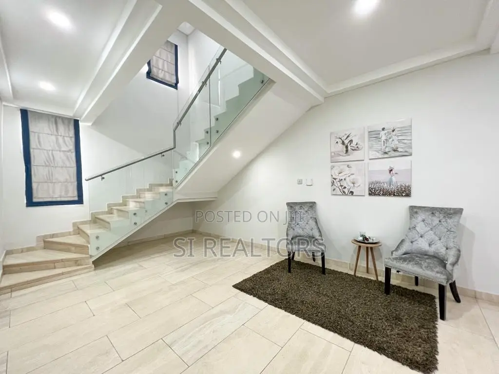 Furnished 4bdrm Townhouse / Terrace in Villa 1, Tseaddo for rent
