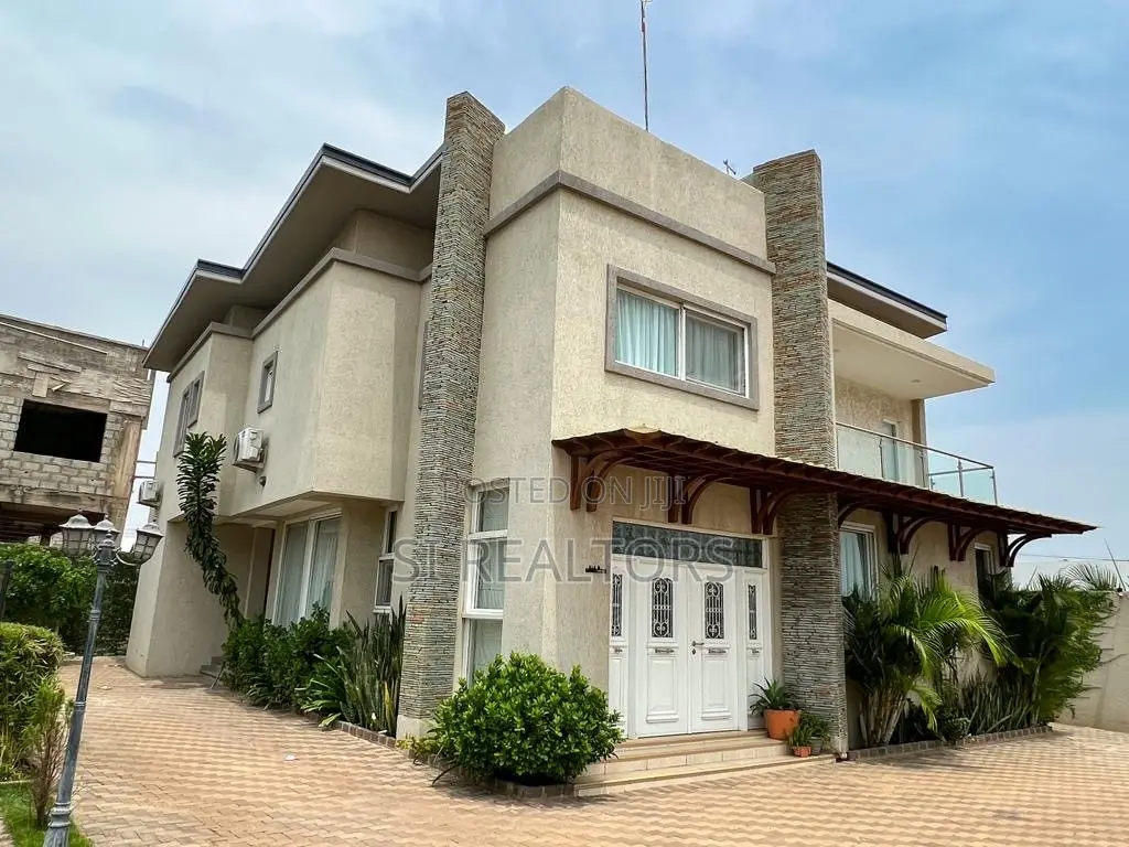 Furnished 4bdrm Townhouse / Terrace in Villa 1, Tseaddo for rent