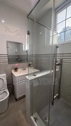 Furnished 3bdrm Apartment in 18 City View, Baatsona Total for rent