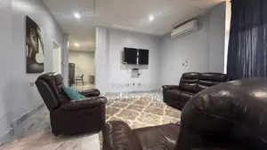 Furnished 3bdrm Apartment in 18 City View, Baatsona Total for rent