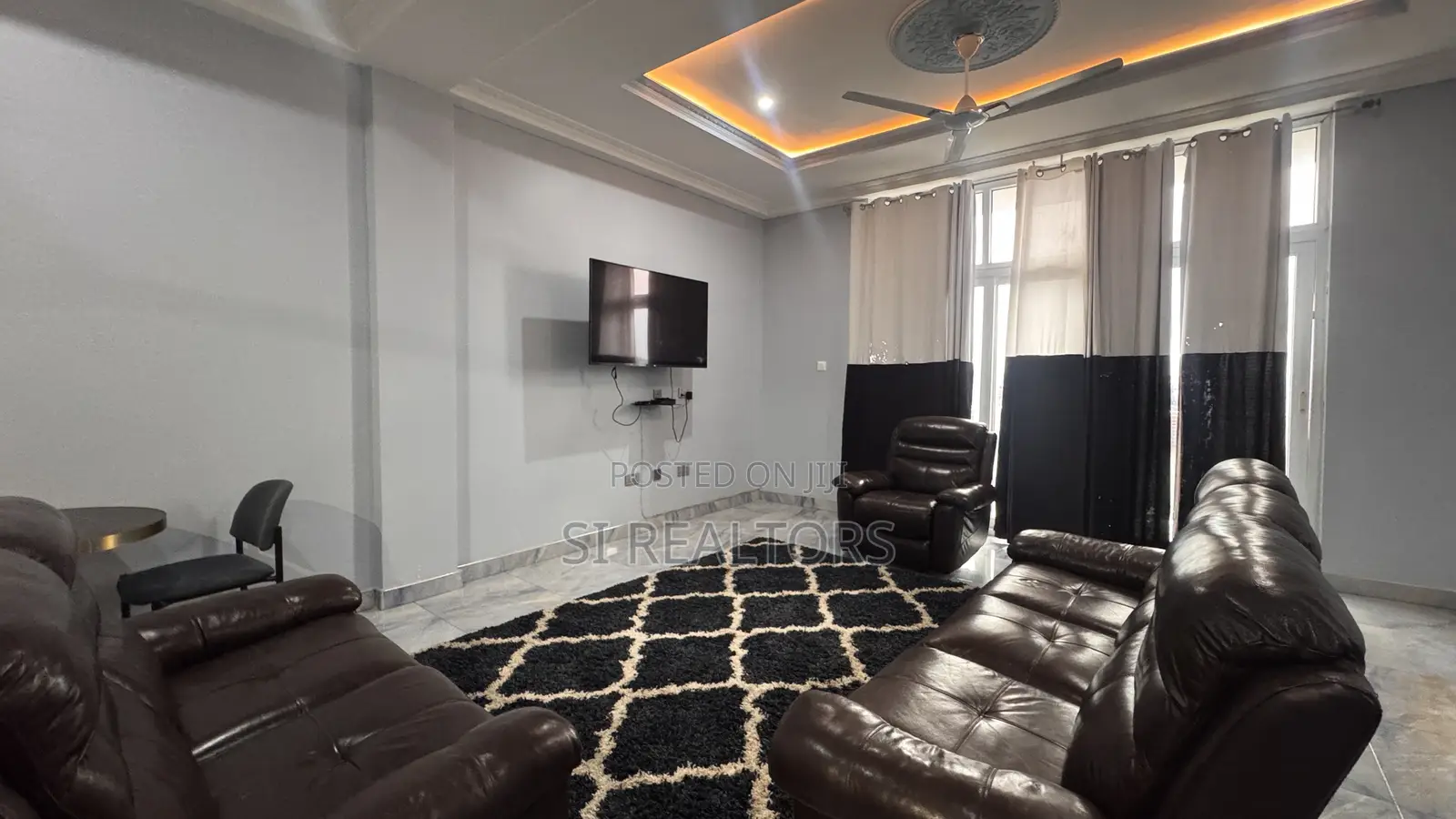 Furnished 3bdrm Apartment in 18 City View, Baatsona Total for rent