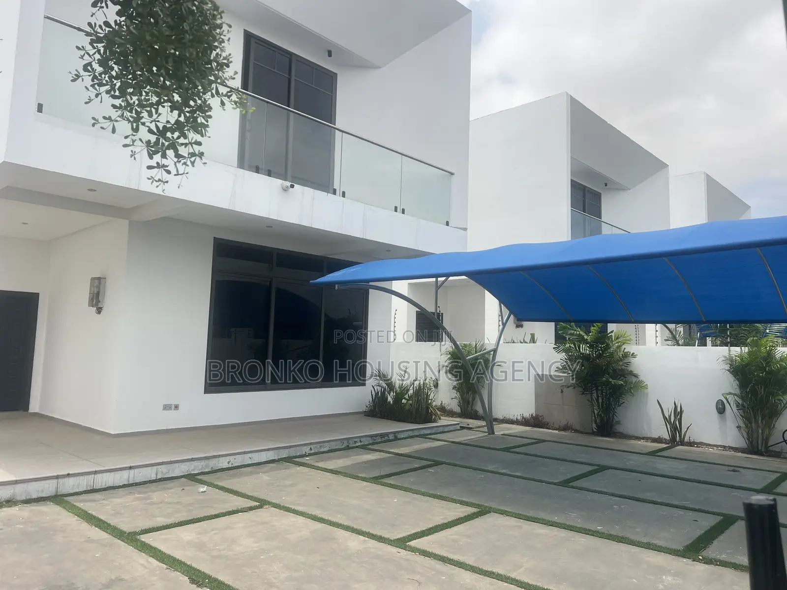 3bdrm House in Bronko Housing, Accra Metropolitan for rent