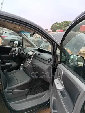 Toyota Voxy X 4WD 8-Seater 2012 Black