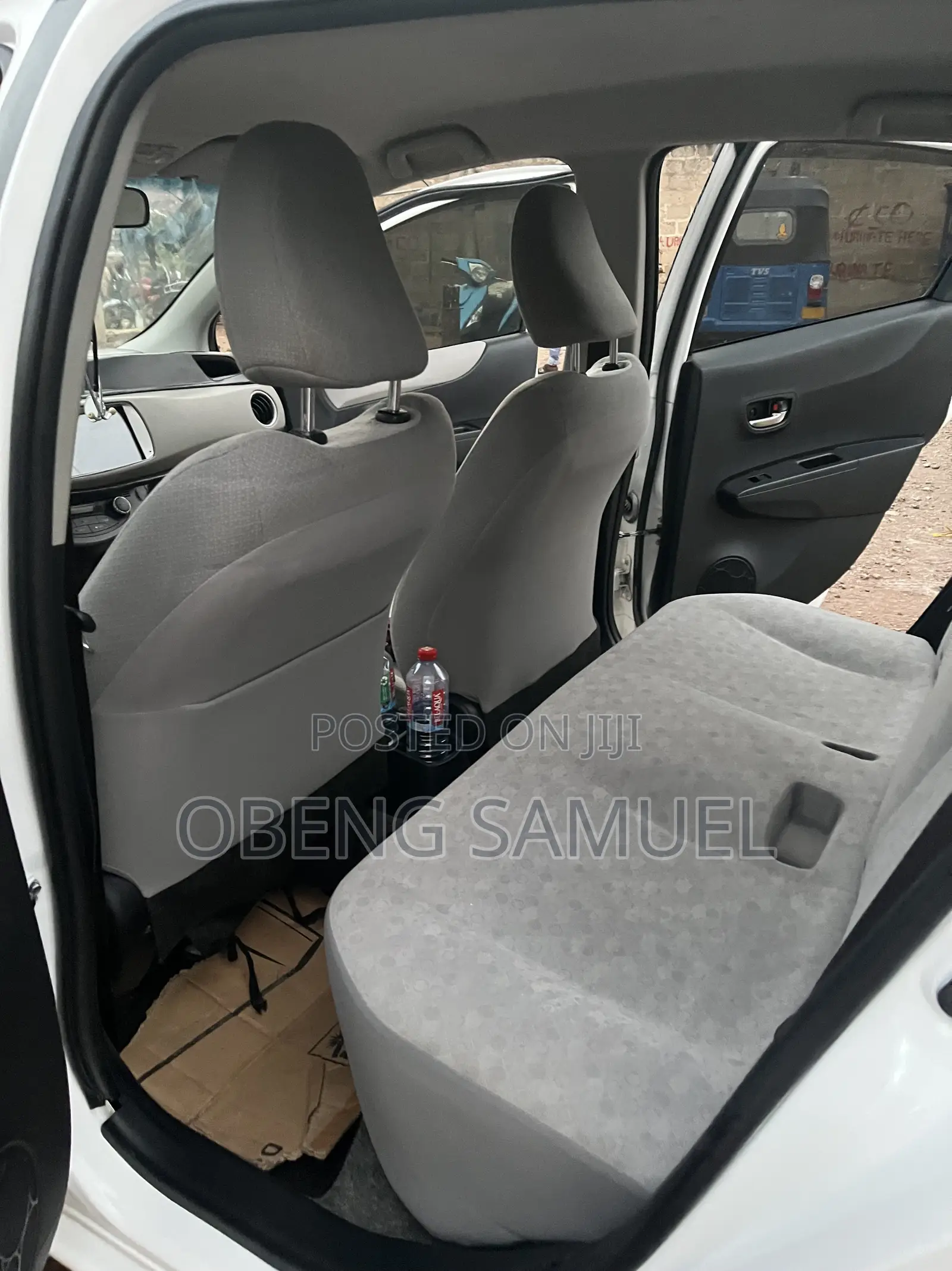 Toyota Vitz 1.3 FWD 5dr 2012 White