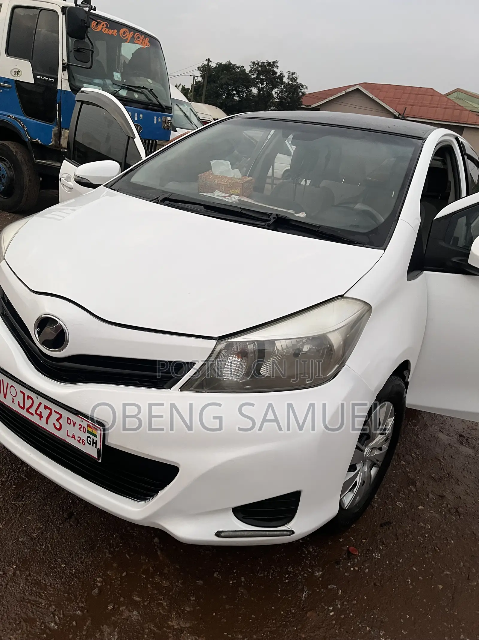 Toyota Vitz 1.3 FWD 5dr 2012 White