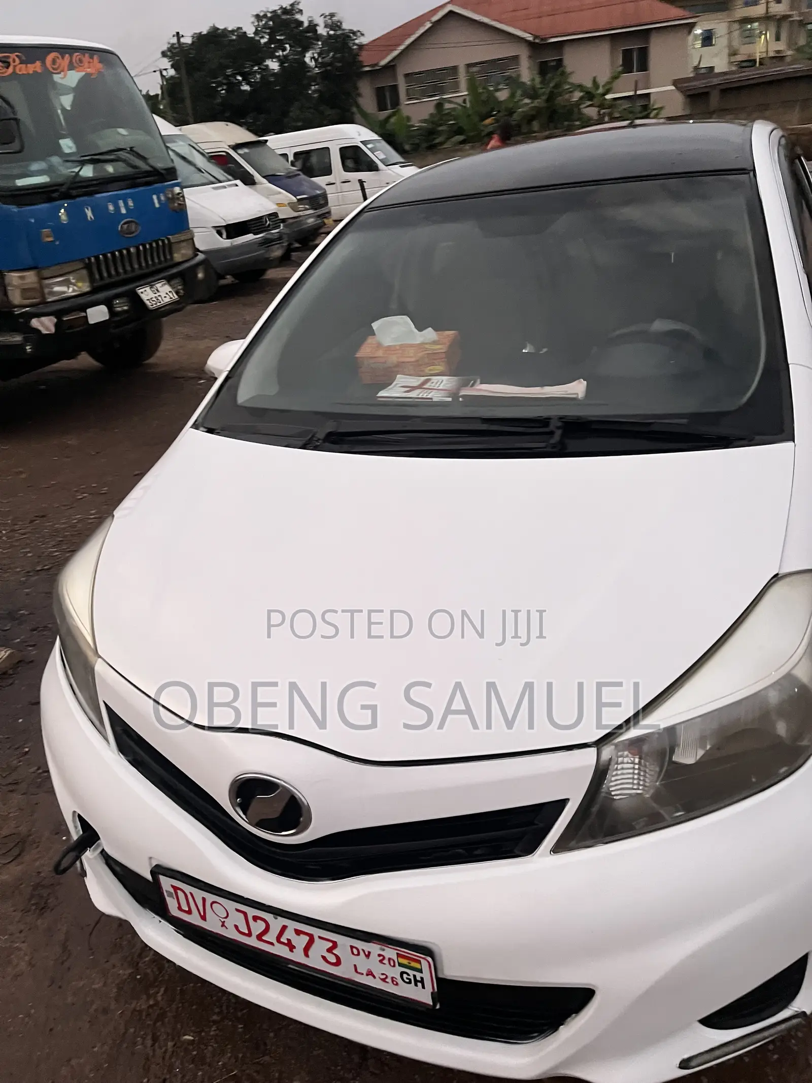 Toyota Vitz 1.3 FWD 5dr 2012 White