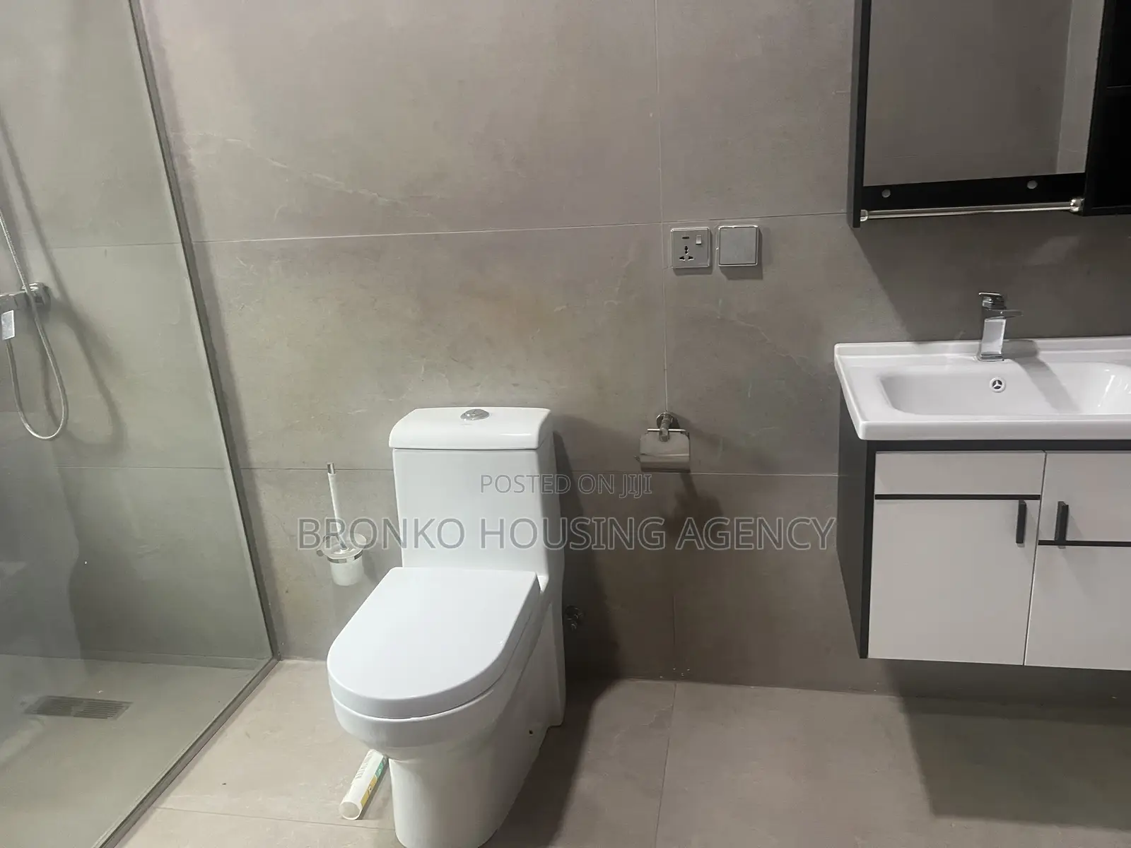 4bdrm House in Bronko Housing, Accra Metropolitan for rent