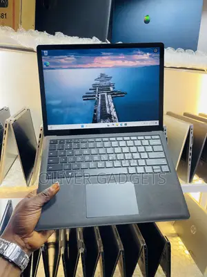 Laptop Microsoft Surface Laptop 2 16GB Intel Core i7 SSD 512GB