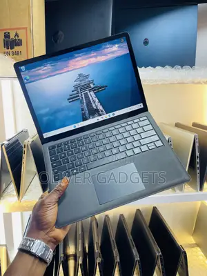 Laptop Microsoft Surface Laptop 2 16GB Intel Core i7 SSD 512GB