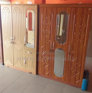 3 Doors Wooden Wardrobe