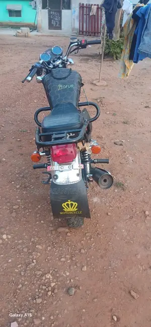 Royal Motorcycle 2026 Red