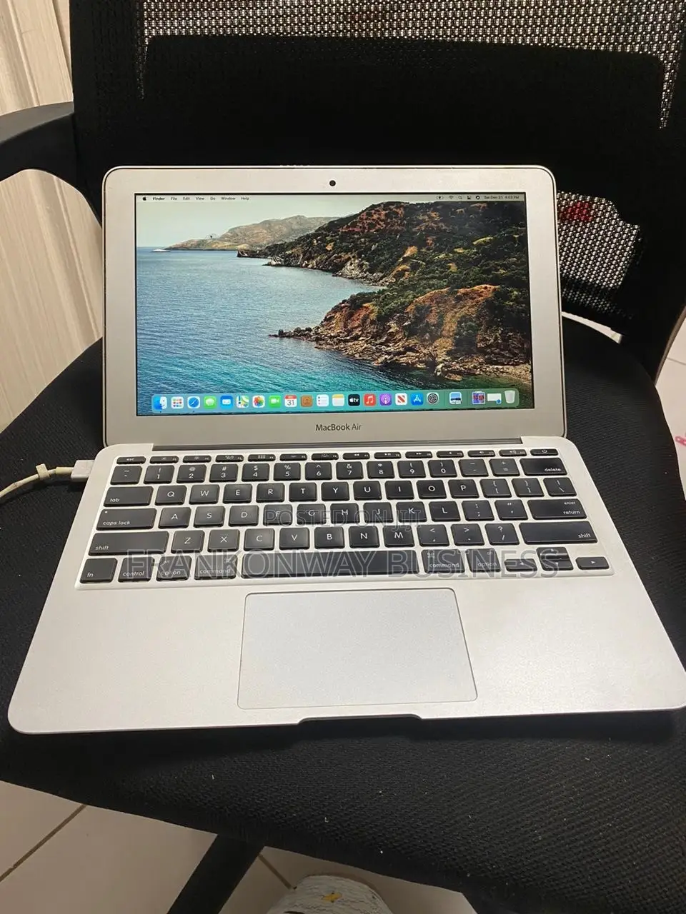 Laptop Apple MacBook Air 4GB Intel Core i5 SSD 128GB