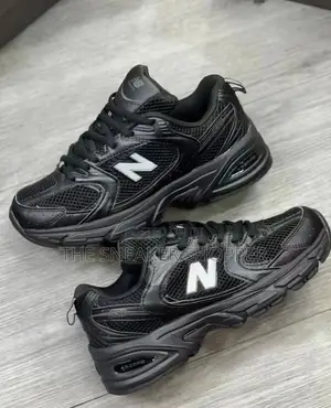 Newbalance 530 All Black in Color