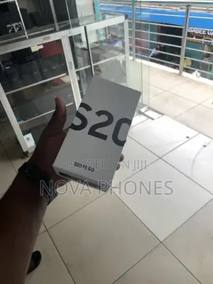 New Samsung Galaxy S20 FE 5G 256 GB