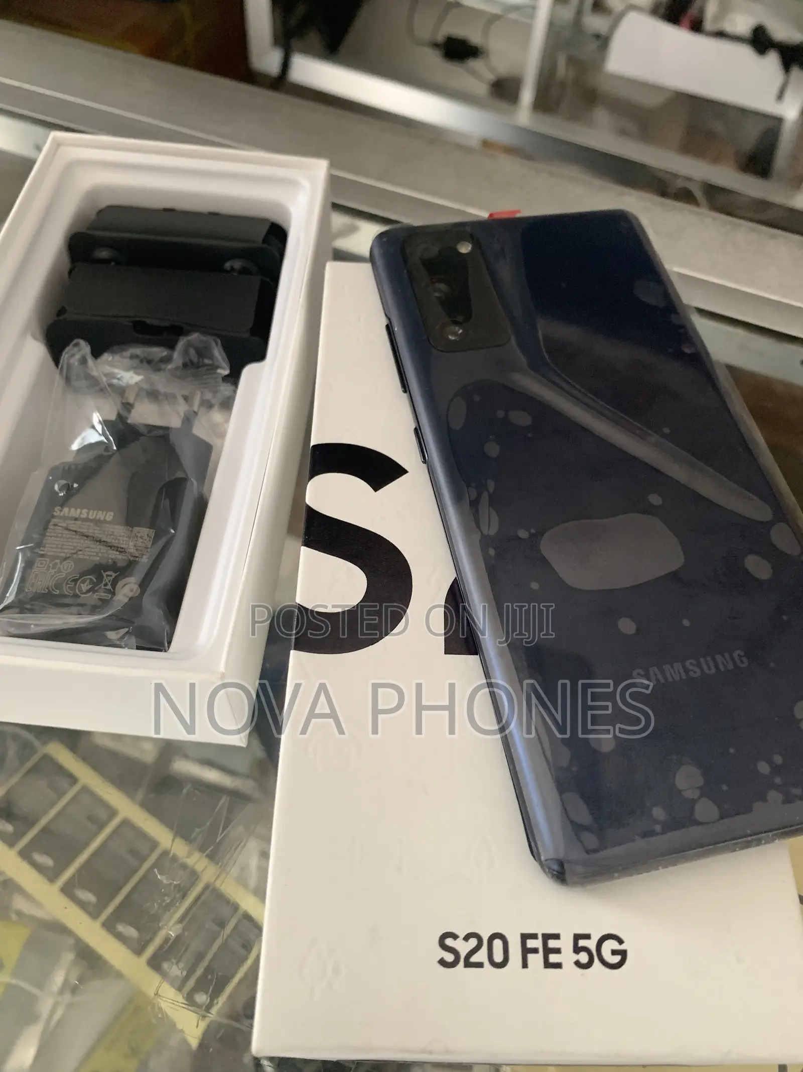 New Samsung Galaxy S20 FE 128 GB