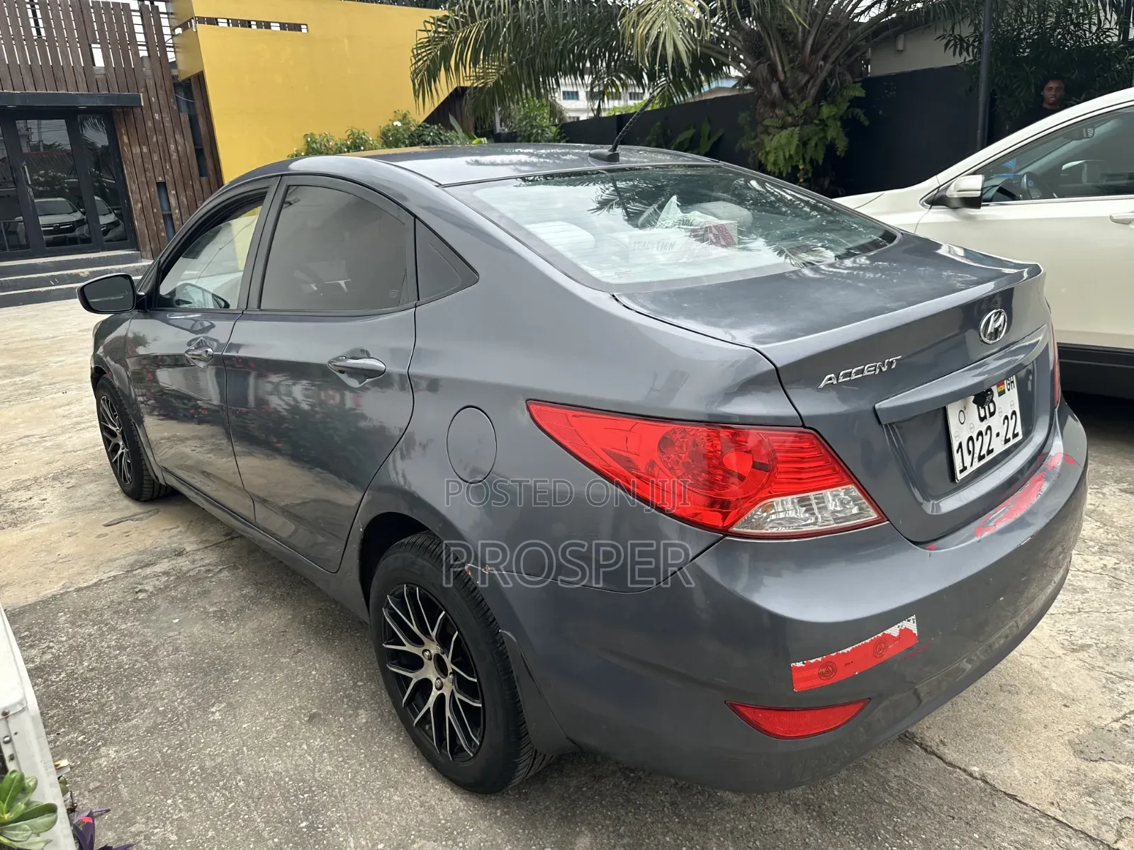Hyundai Accent SE 2013 Gray