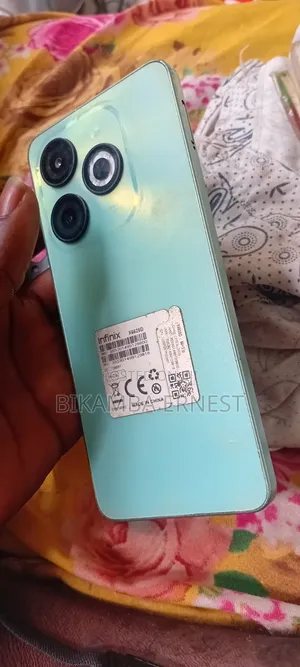 Infinix Smart 8 64 GB Green