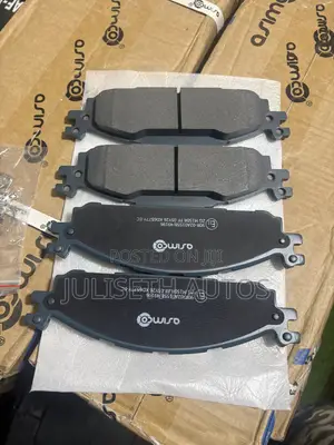 Ford Explorer, Flex, Taurus, Lincoln MKS, MKT Front Brake Pads