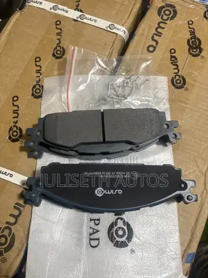 Ford Explorer, Flex, Taurus, Lincoln MKS, MKT Front Brake Pads