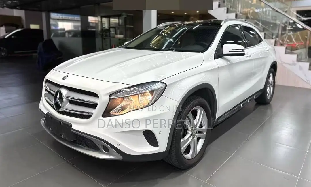 Mercedes-Benz GLA 250 2016 White