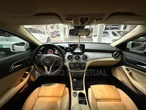 Mercedes-Benz GLA 250 2016 White