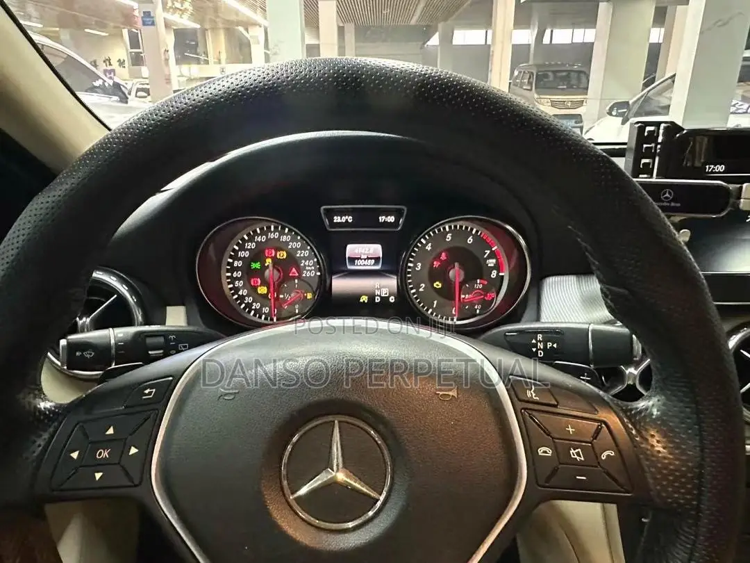 Mercedes-Benz GLA 250 2016 White
