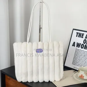 Ladies Tote Bag Fluffy