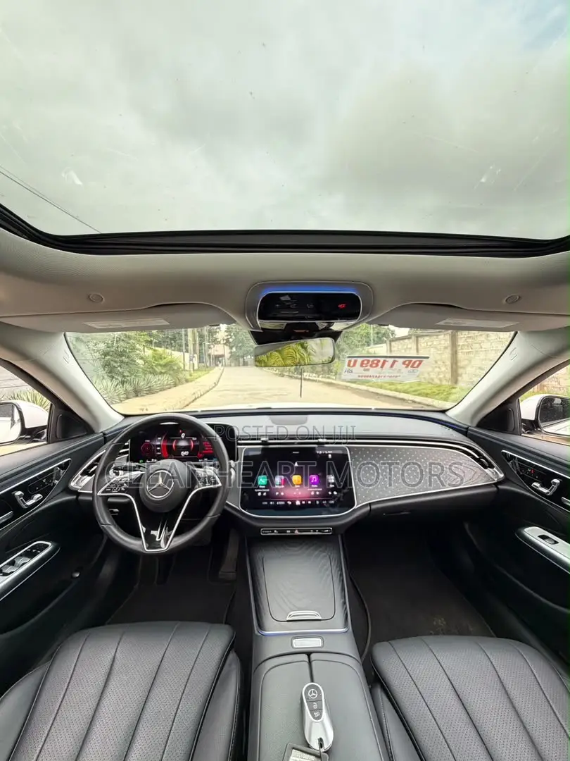 New Mercedes-Benz E350 2025 White