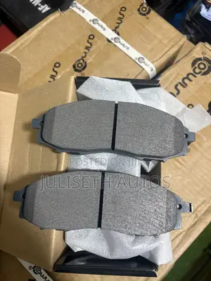 Nissan Frontier, Pathfinder, Hardbody, NP300 Pickup Front Brake Pads