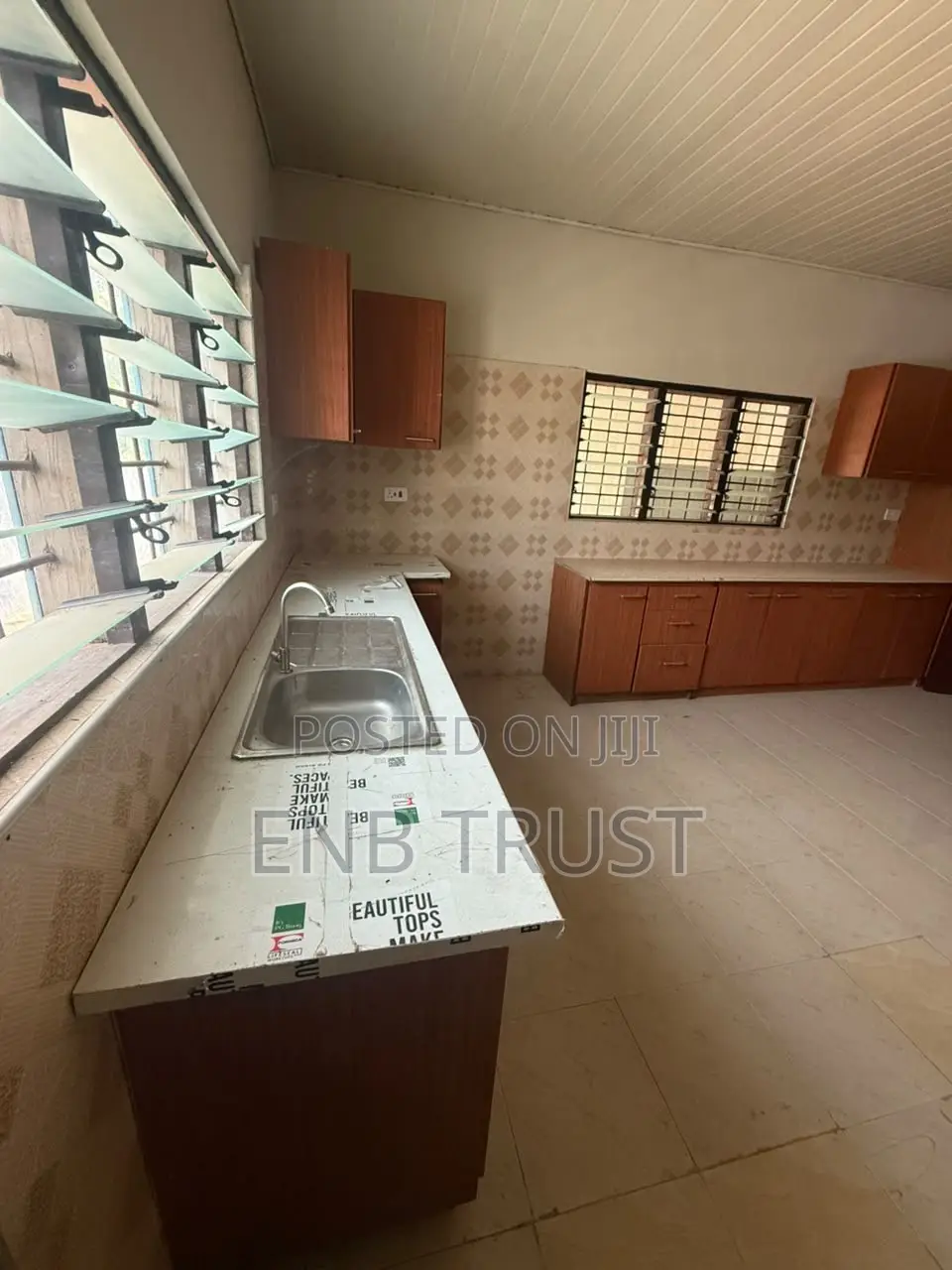 2bdrm Apartment in Onyinase, Last Stop for rent