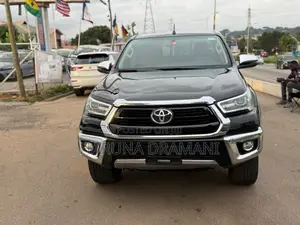 Toyota Hilux 2023 Black