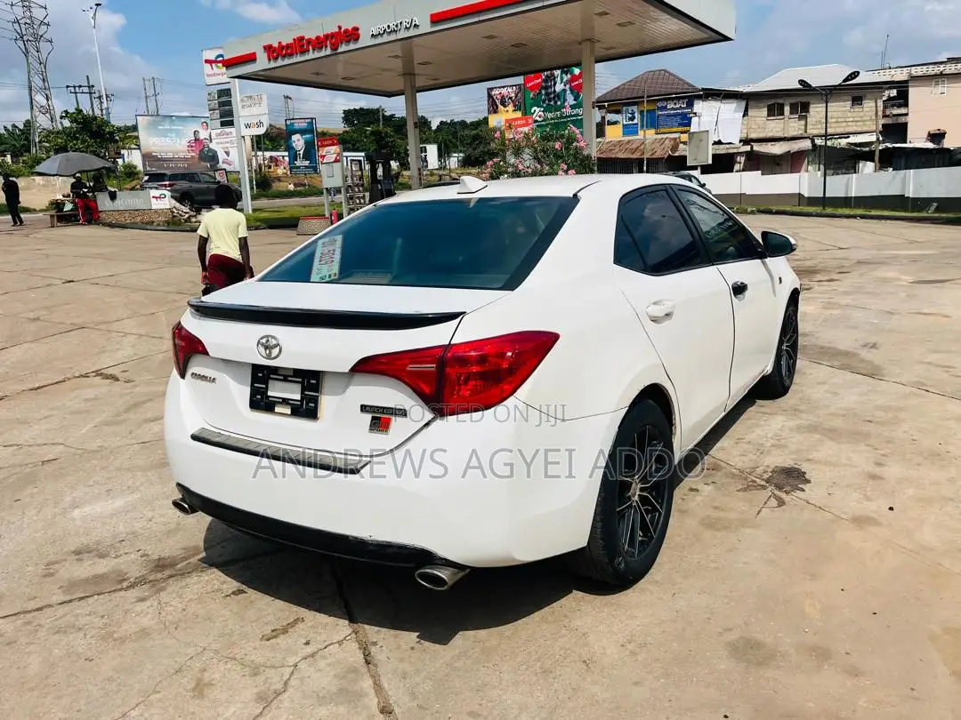 Toyota Corolla 2017 White