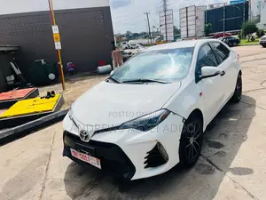 Toyota Corolla 2017 White
