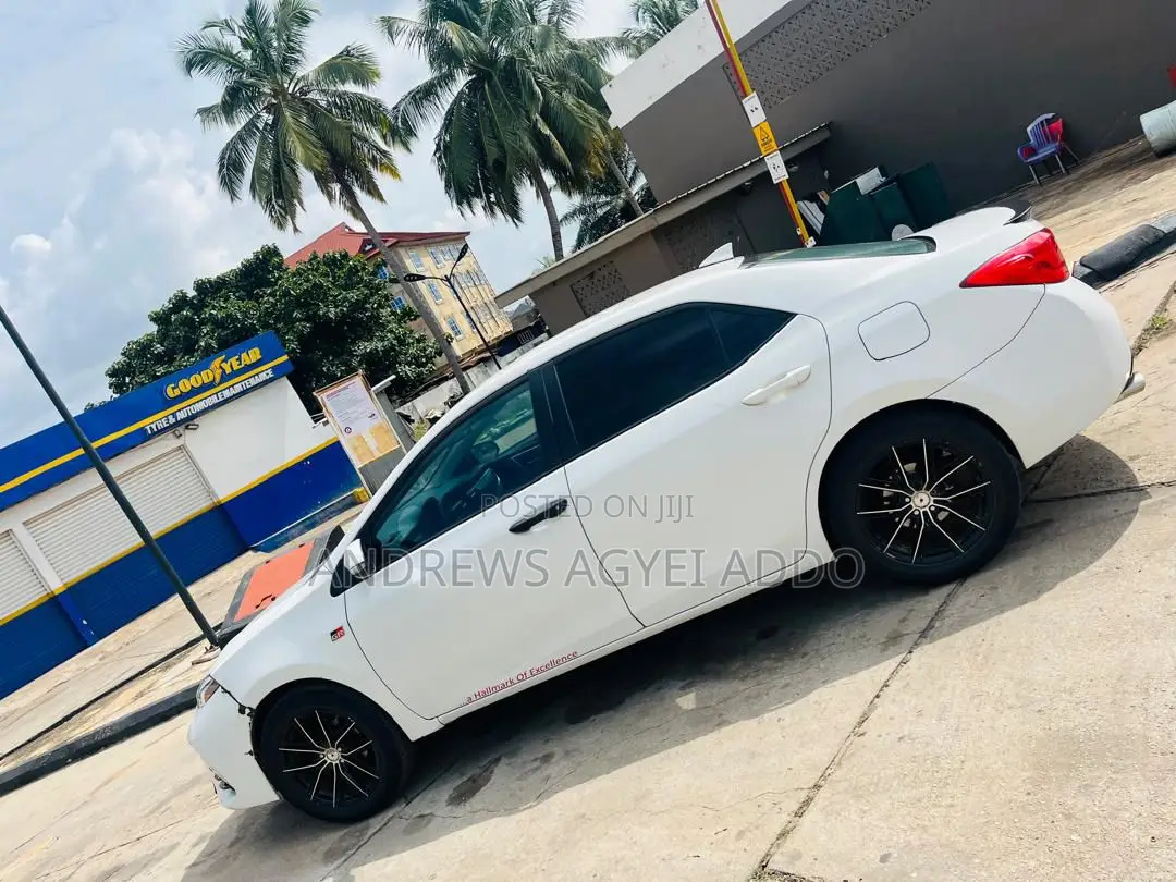 Toyota Corolla 2017 White