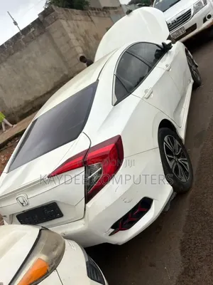 Honda Civic 2016 Off white
