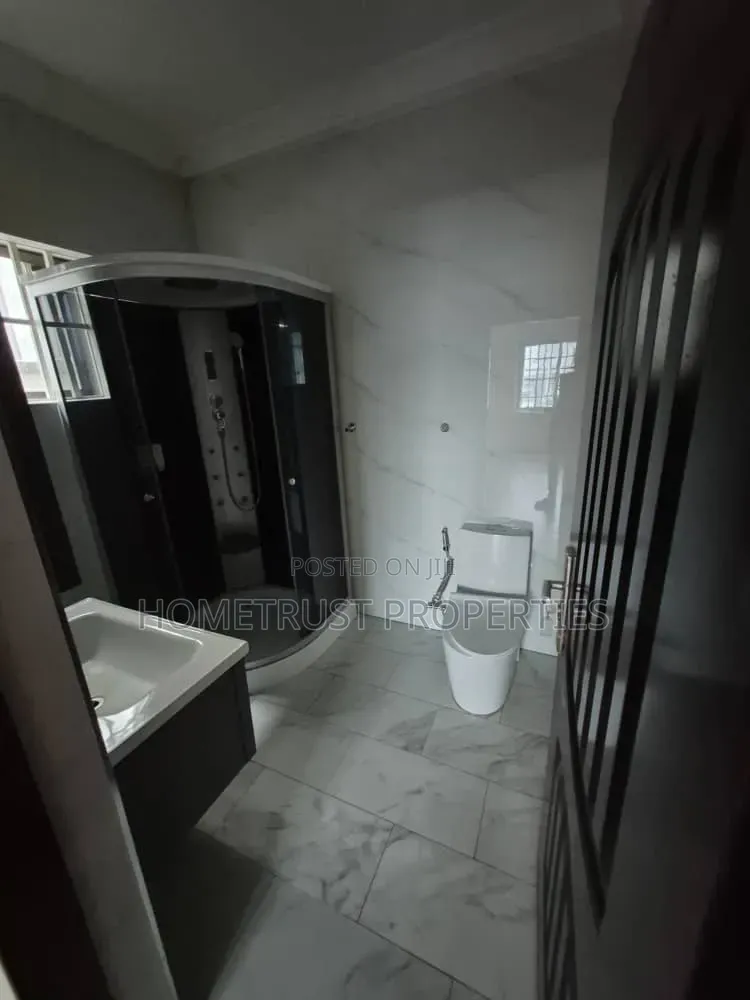3bdrm House in Pokuase Festus for rent
