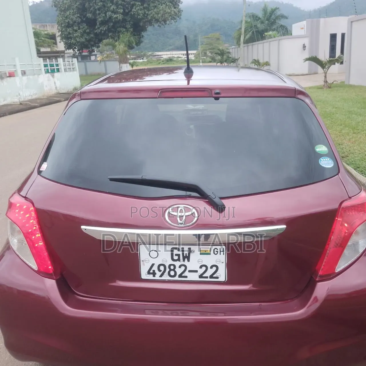 Toyota Vitz 2012 Brown