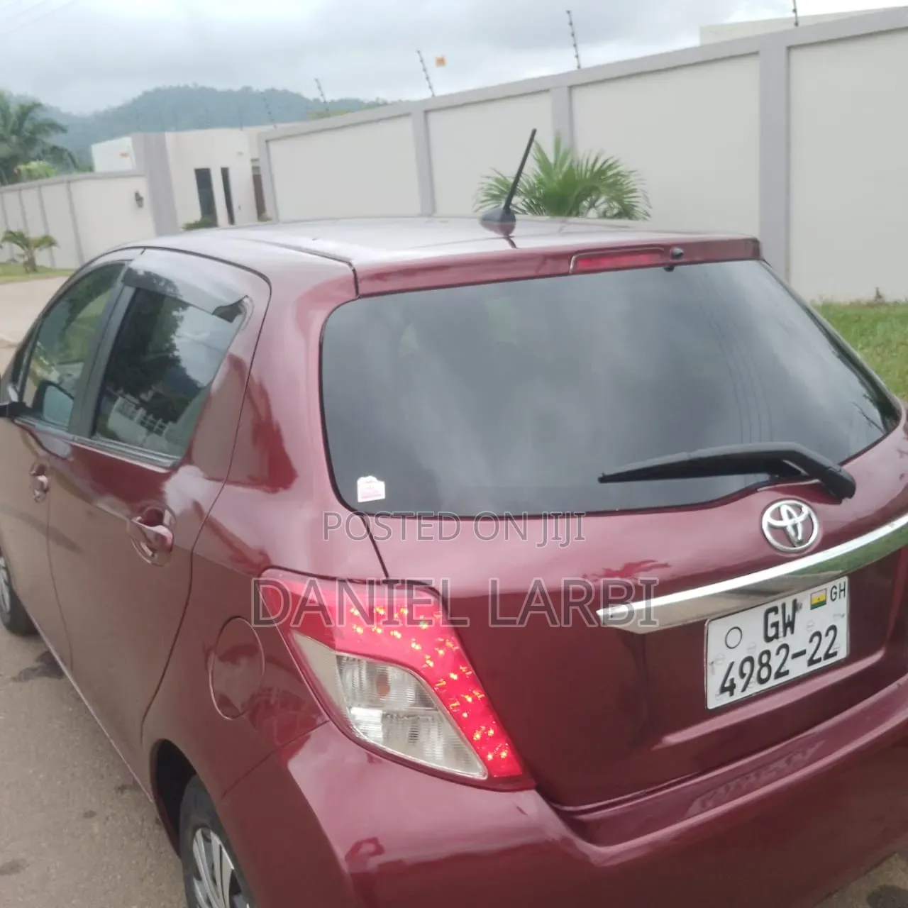 Toyota Vitz 2012 Brown