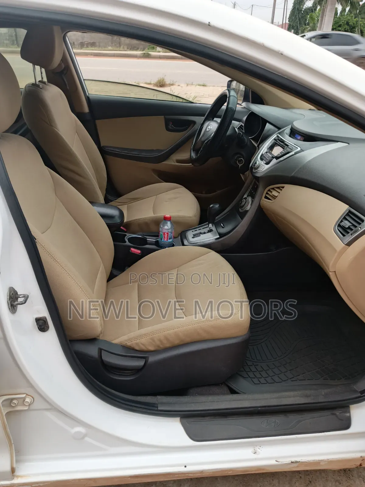 Hyundai Elantra 2013 White