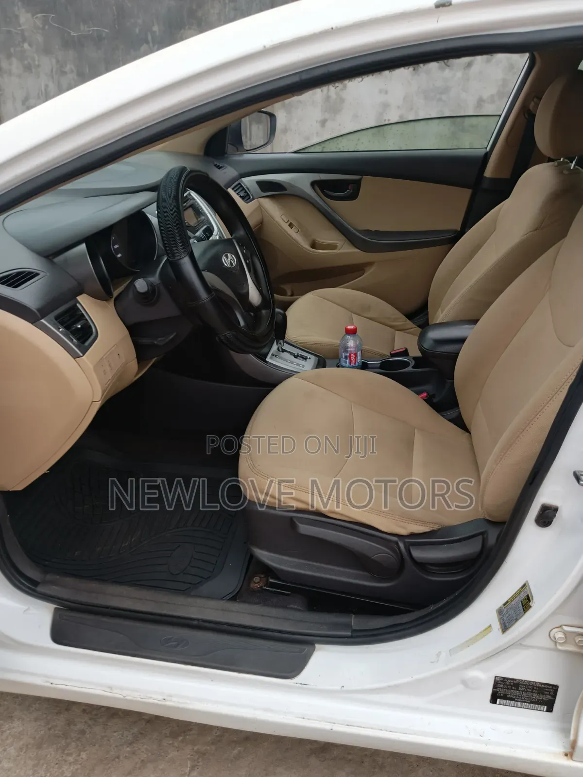 Hyundai Elantra 2013 White