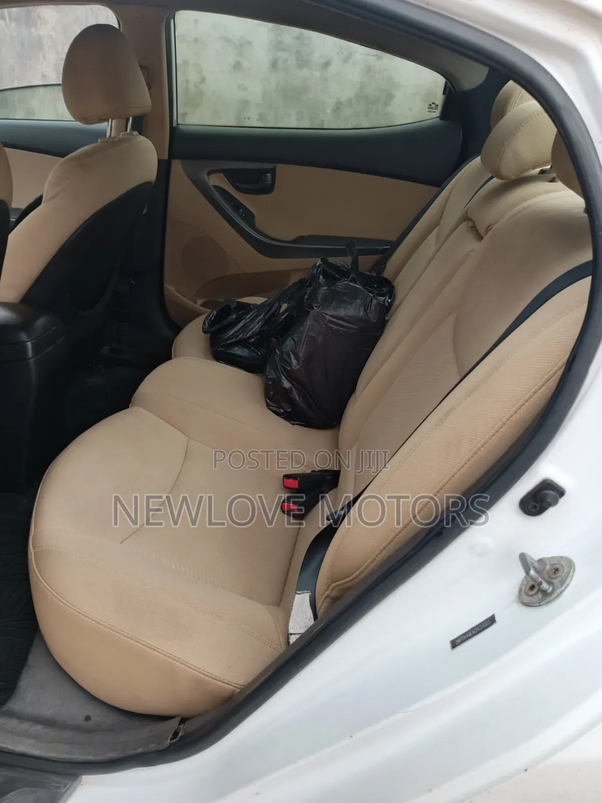 Hyundai Elantra 2013 White