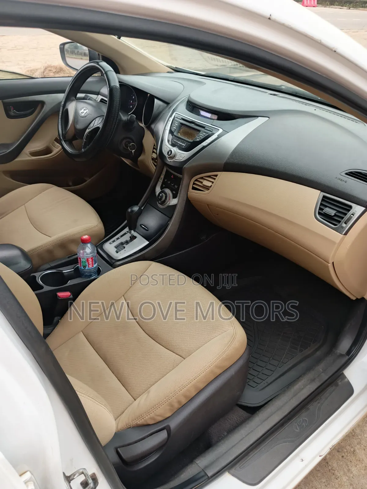 Hyundai Elantra 2013 White