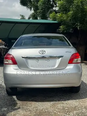 Toyota Yaris 2012 Gray