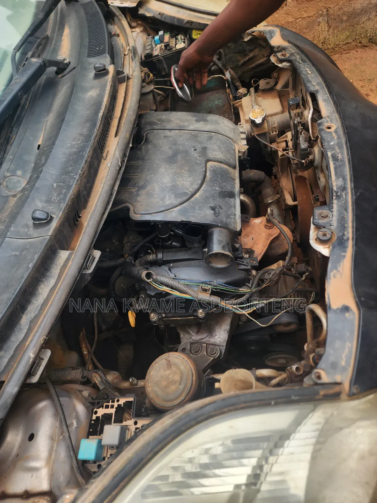 Toyota Vitz 2010 Silver