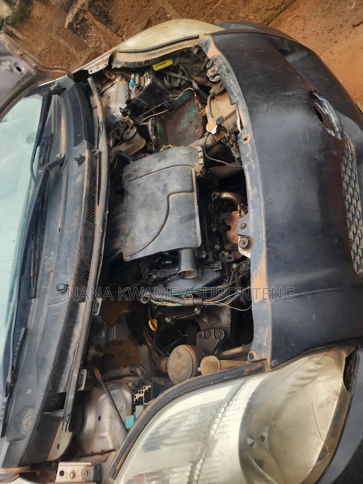 Toyota Vitz 2010 Silver