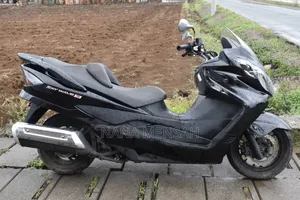 Suzuki Burgman 2023 Black