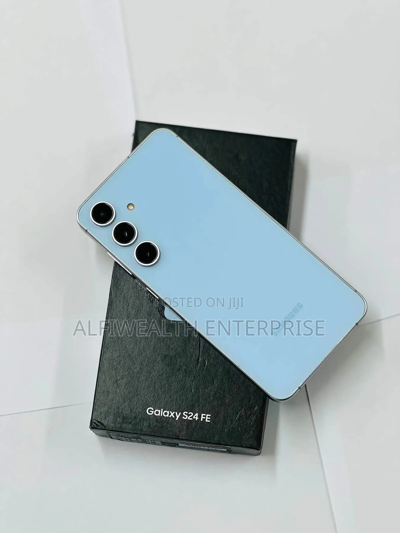 New Samsung Galaxy S24 FE 128 GB Blue